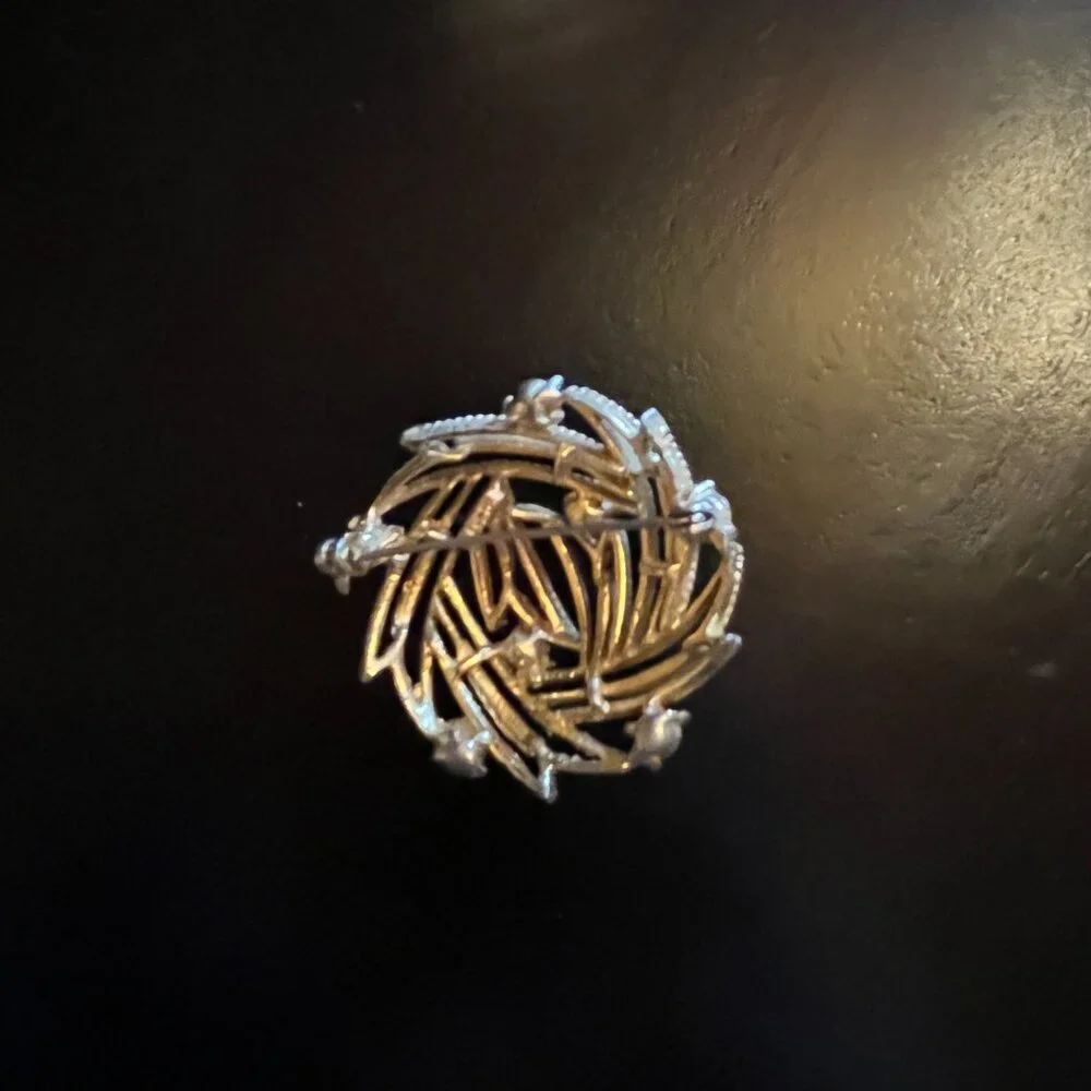 Vintage Gold tone Open Work Blue AB Rhinestone Brooch LISNER